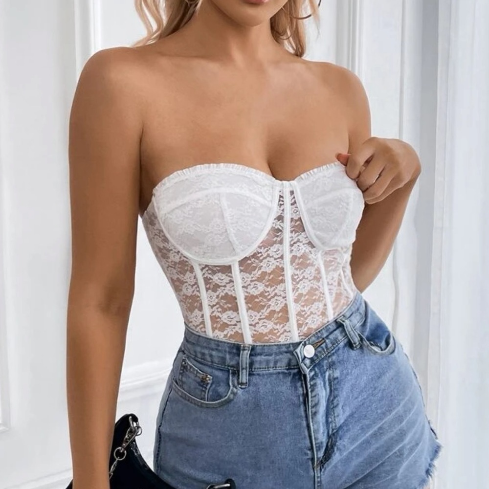 🍋 Solid white lace bustier tube top size L